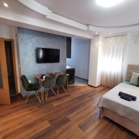 House Petar Apartment โอครีด ภายนอก รูปภาพ